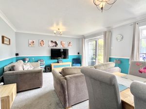 Lounge/Diner- click for photo gallery